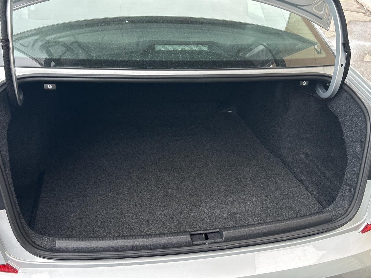 2020 Volkswagen Passat Comfortline BACUP CAM,HEATED SEATS *BELLEVILLE** Photo