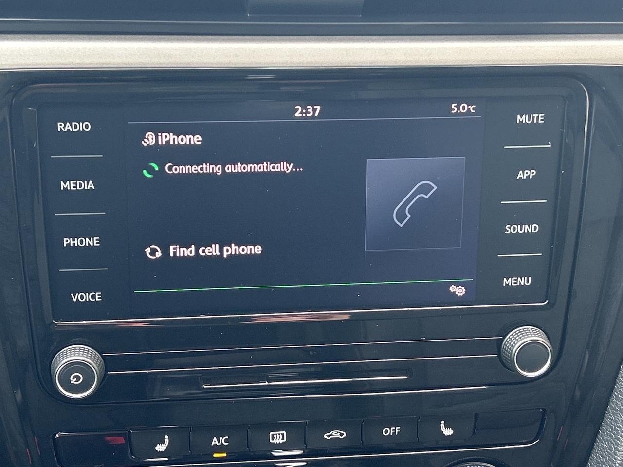 2020 Volkswagen Passat Comfortline BACUP CAM,HEATED SEATS *BELLEVILLE** Photo