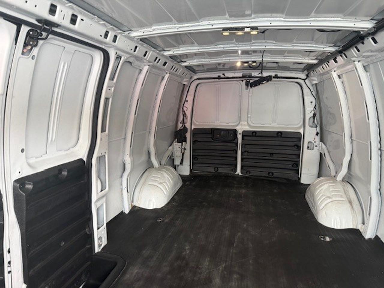 2023 Chevrolet Express No Windows, Extended van Photo