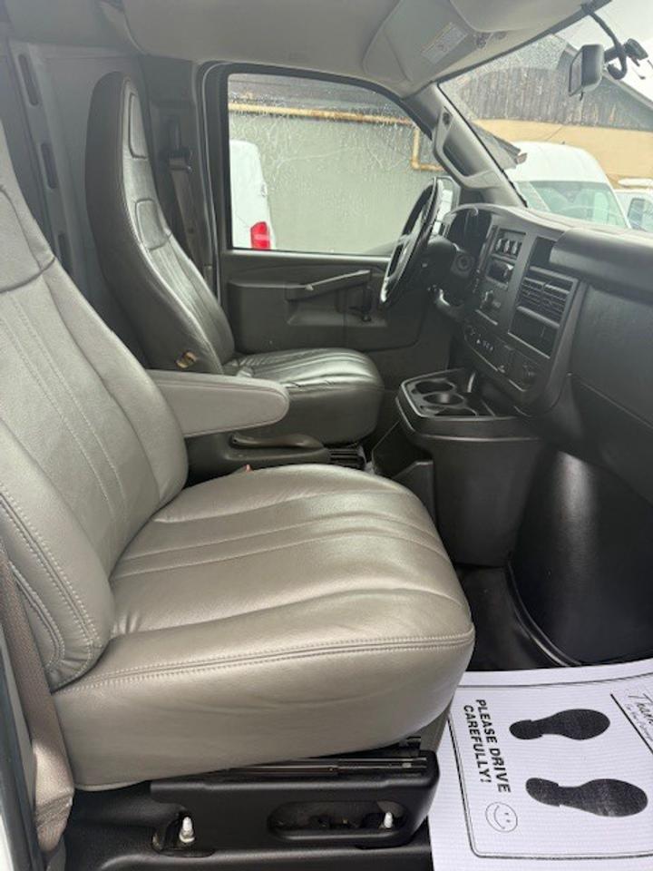 2023 Chevrolet Express No Windows, Extended van Photo