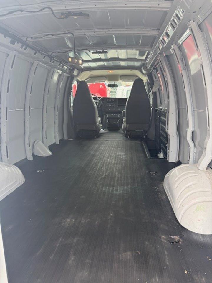 2023 Chevrolet Express No Windows, Extended van Photo