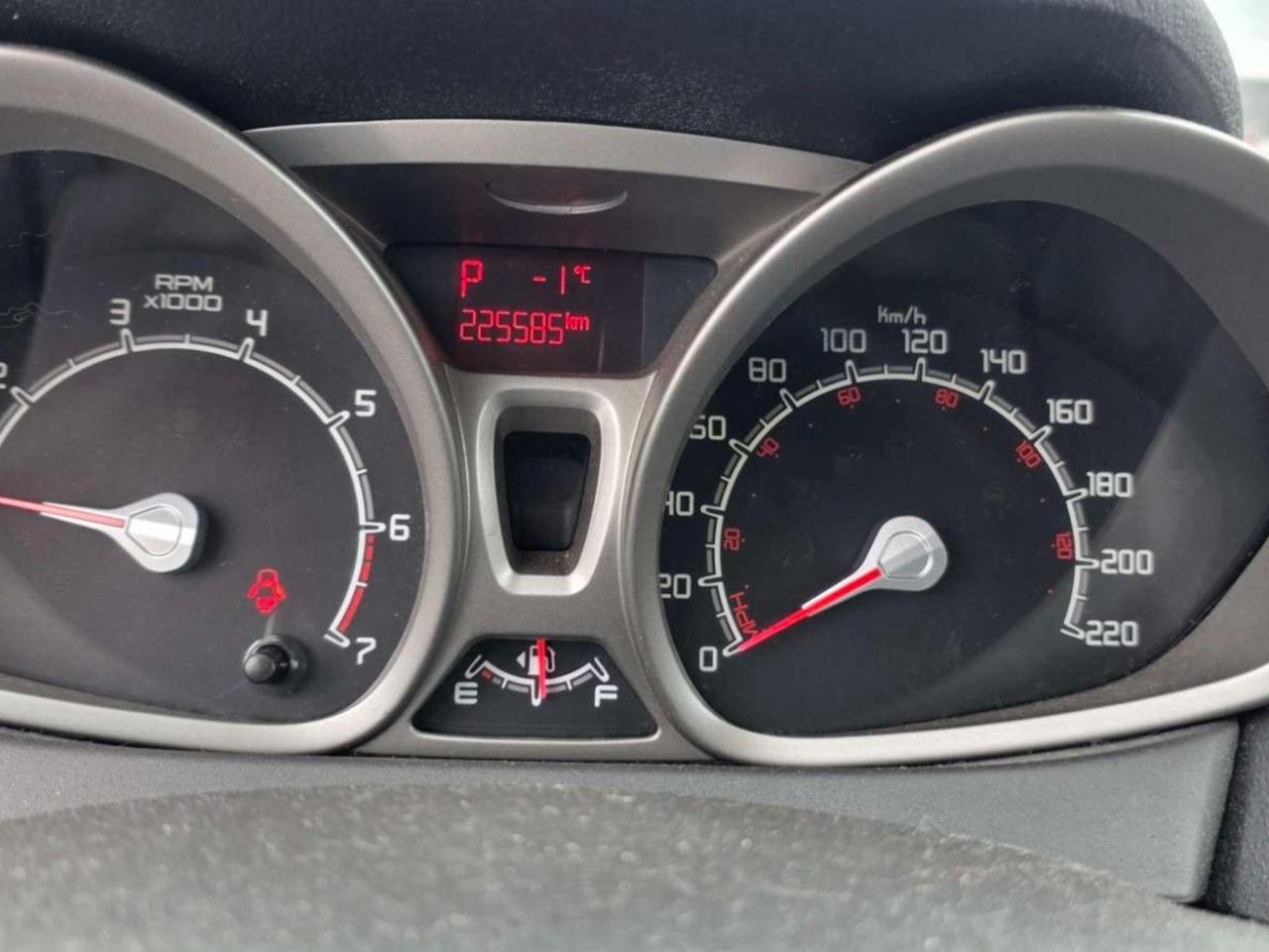 13709648