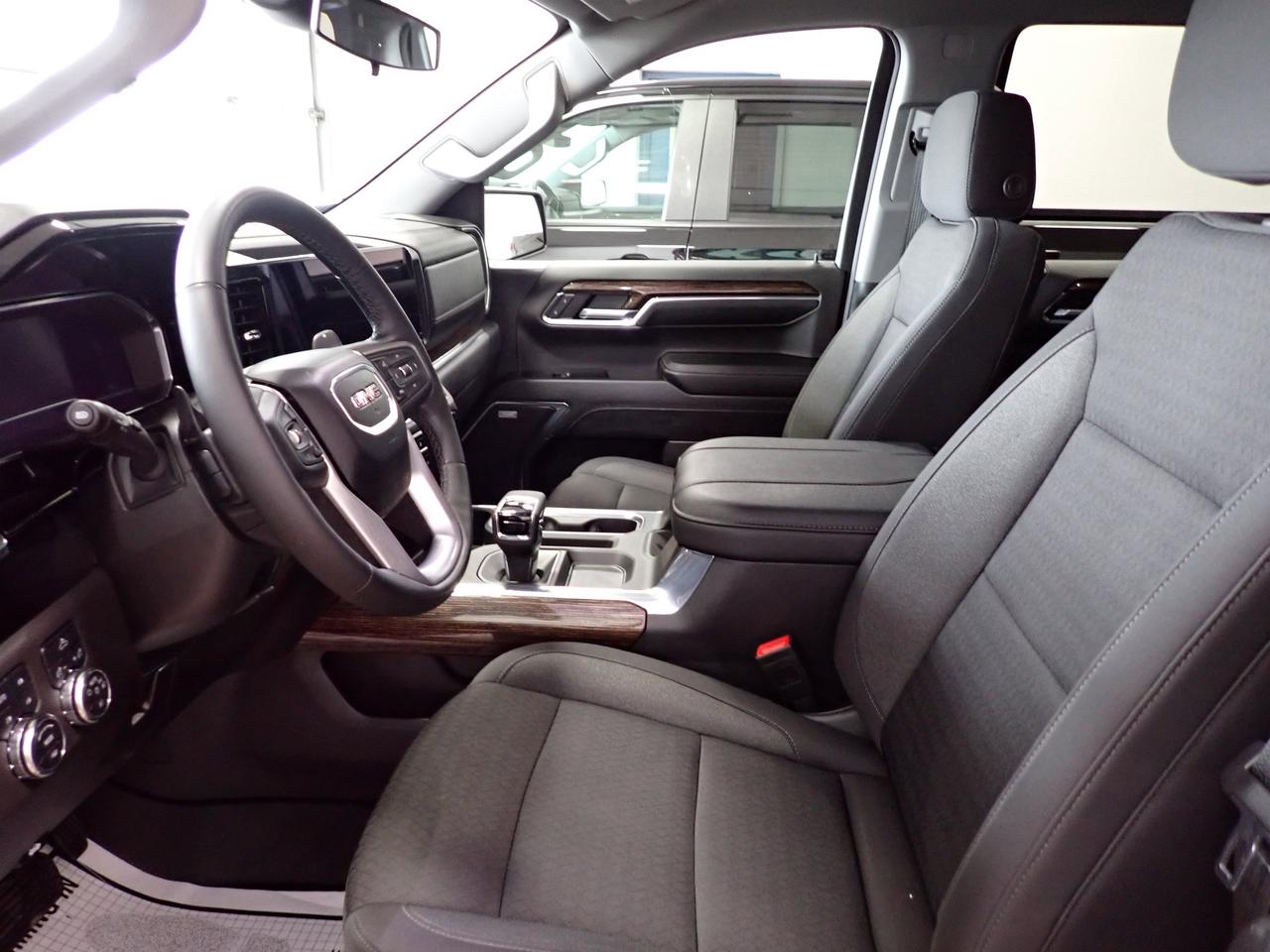 2024 GMC Sierra 1500 Elevation Crew Cab 4WD Photo