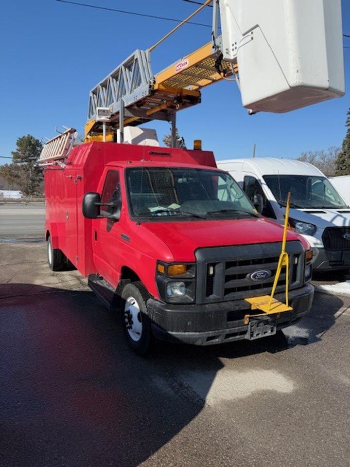 2017 Ford E-450 E-450 RH44D Boom Truck Photo