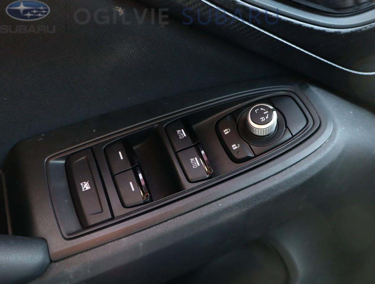 2017 Subaru Impreza Touring (CVT) 4dr Hatchback Photo