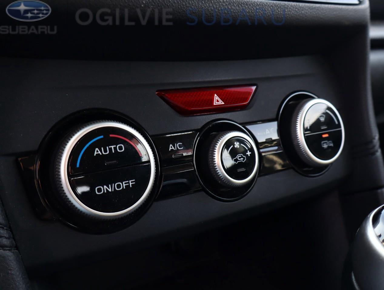 2017 Subaru Impreza Touring (CVT) 4dr Hatchback Photo