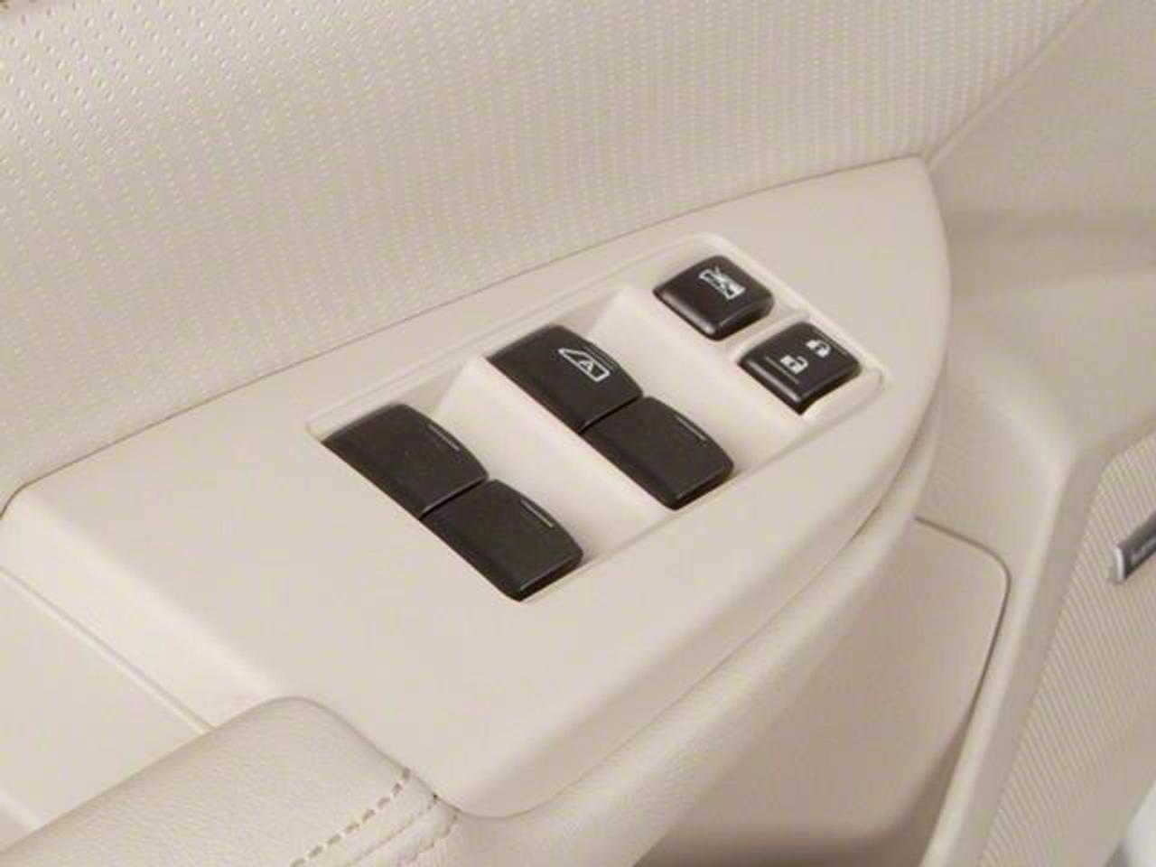 2012 Subaru Outback 3.6R Limited Package (A5) 4dr All-Wheel Drive Photo