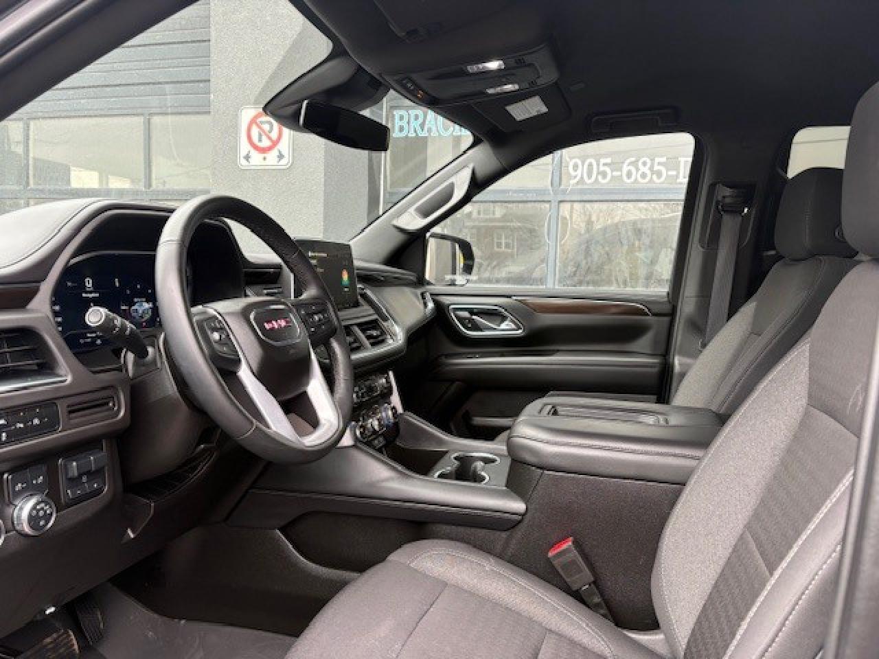 2024 GMC Yukon 4WD SLE,  8 PASSENGER, APPLE CAR PLAY, DIESEL!! Photo