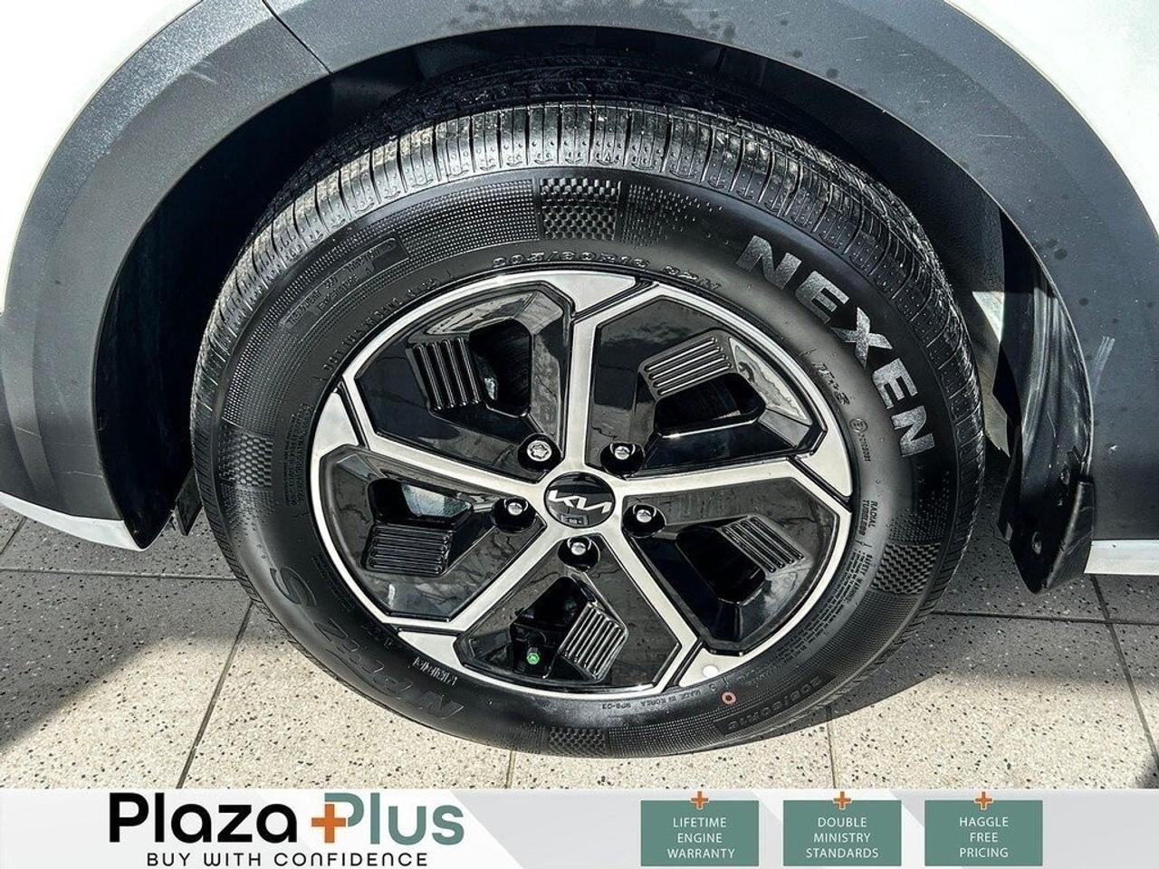 2025 Kia NIRO LX Demo Model   Tinted Windows Clean CarFax   / Photo