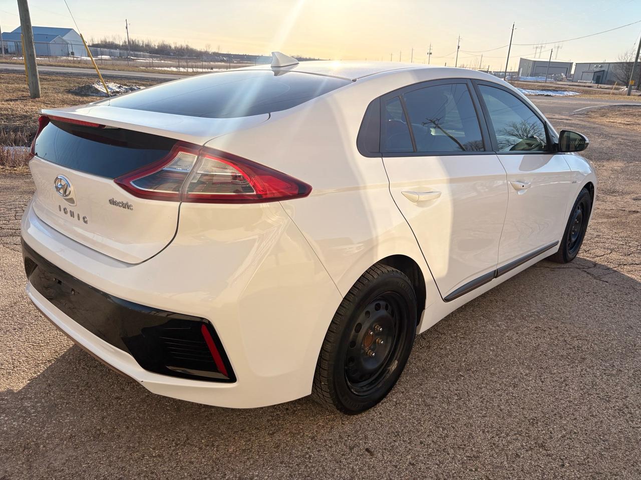 2017 Hyundai Ioniq Electric 5dr HB Limited, Low Mileage Photo3