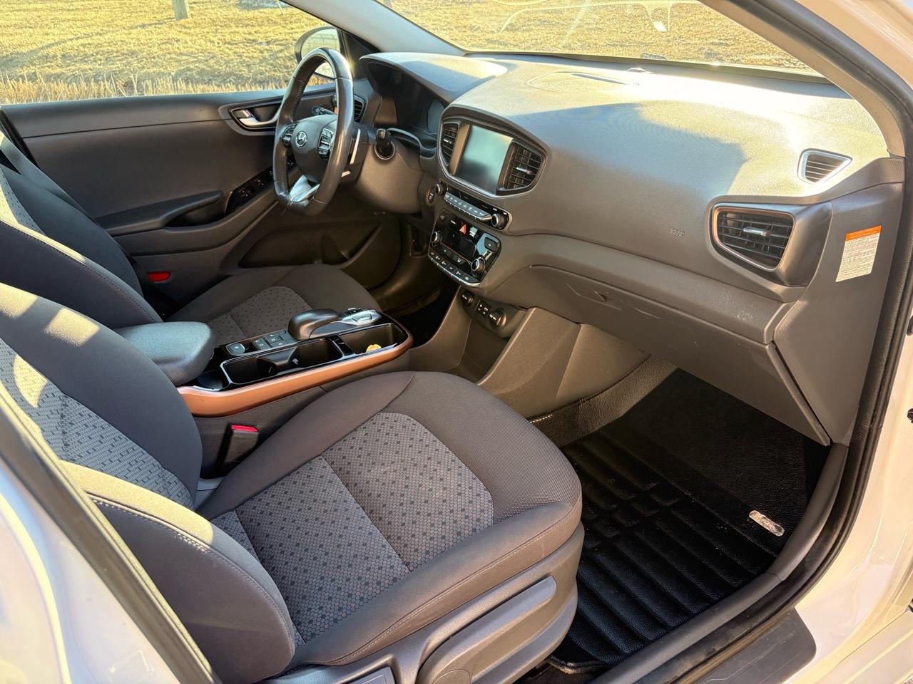 2017 Hyundai Ioniq Electric 5dr HB Limited, Low Mileage Photo