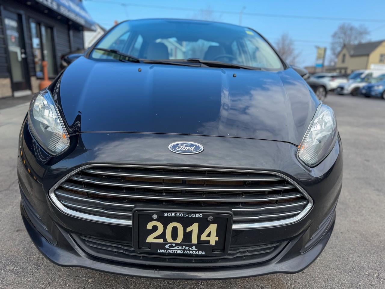 2014 Ford Fiesta SE/LOW KM/BLUETOOTH/HEATED SEATS/FUEL EFFICIENT Photo