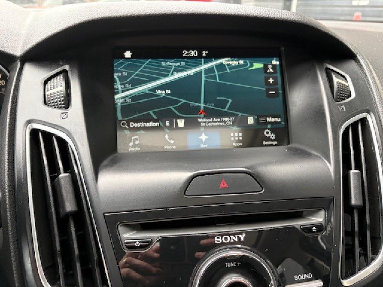 2016 Ford Focus 5dr HB Titanium, FULLY LOADED, RUNS AWESOME!! Photo