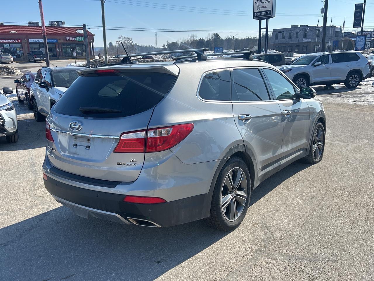 2016 Hyundai Santa Fe XL Limited Adventure Edition Photo