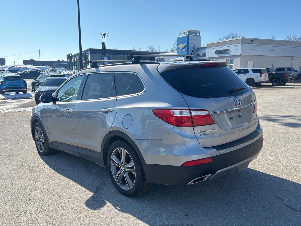2016 Hyundai Santa Fe XL Limited Adventure Edition Photo