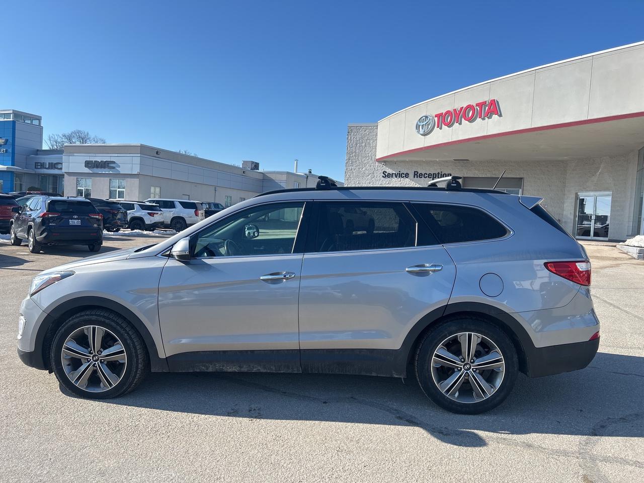 2016 Hyundai Santa Fe XL Limited Adventure Edition Photo