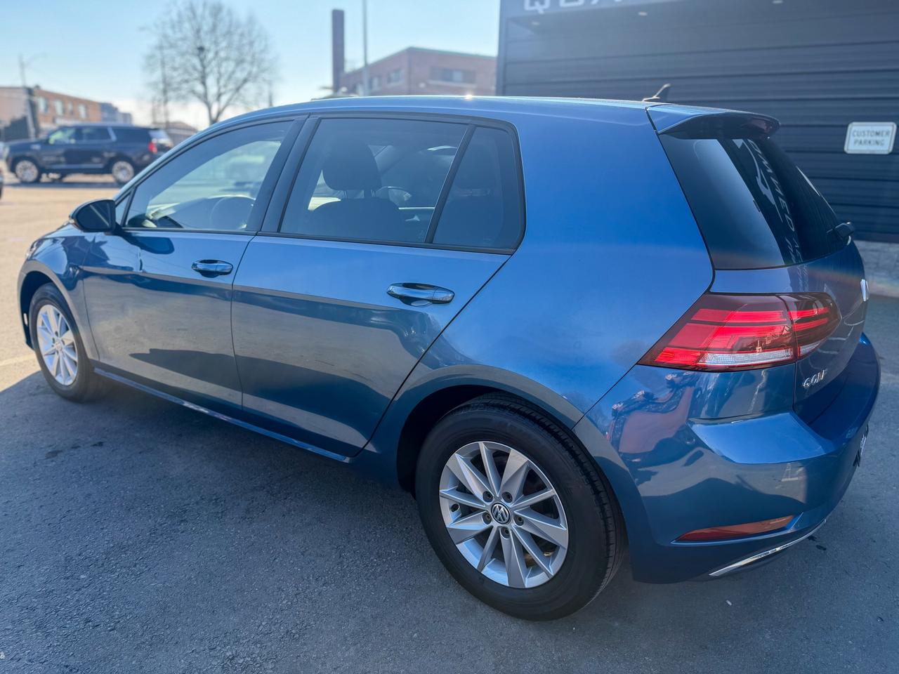 2019 Volkswagen Golf Comfortline   HATCHBACK   LOW KM   CAMERA   1.4L Photo