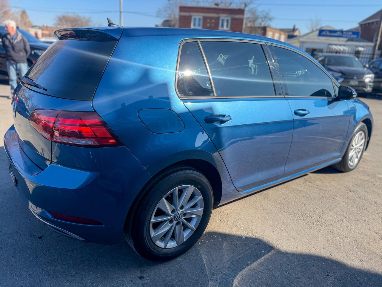 2019 Volkswagen Golf Comfortline   HATCHBACK   LOW KM   CAMERA   1.4L Photo