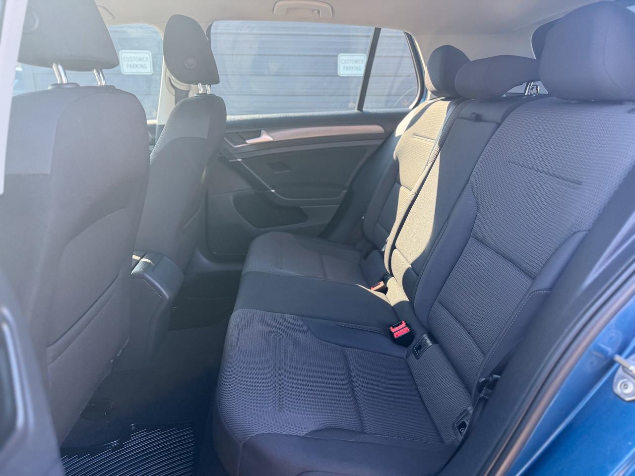 2019 Volkswagen Golf Comfortline   HATCHBACK   LOW KM   CAMERA   1.4L Photo