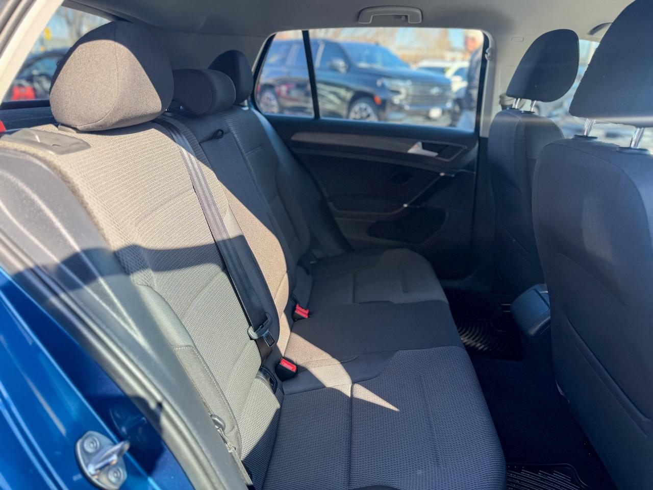 2019 Volkswagen Golf Comfortline   HATCHBACK   LOW KM   CAMERA   1.4L Photo