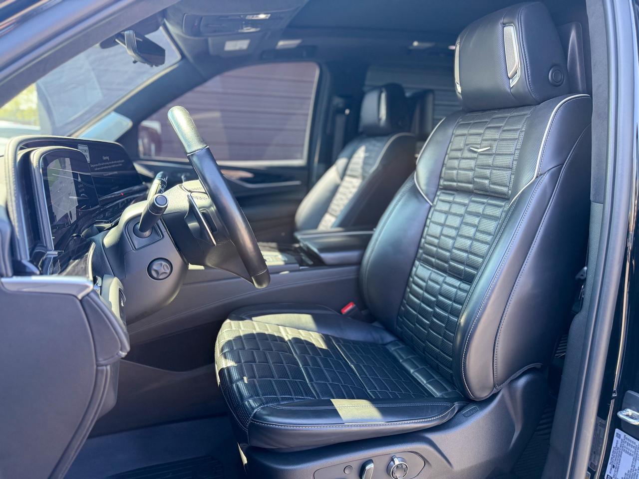 2023 Cadillac Escalade AWD 4dr V-Series Photo