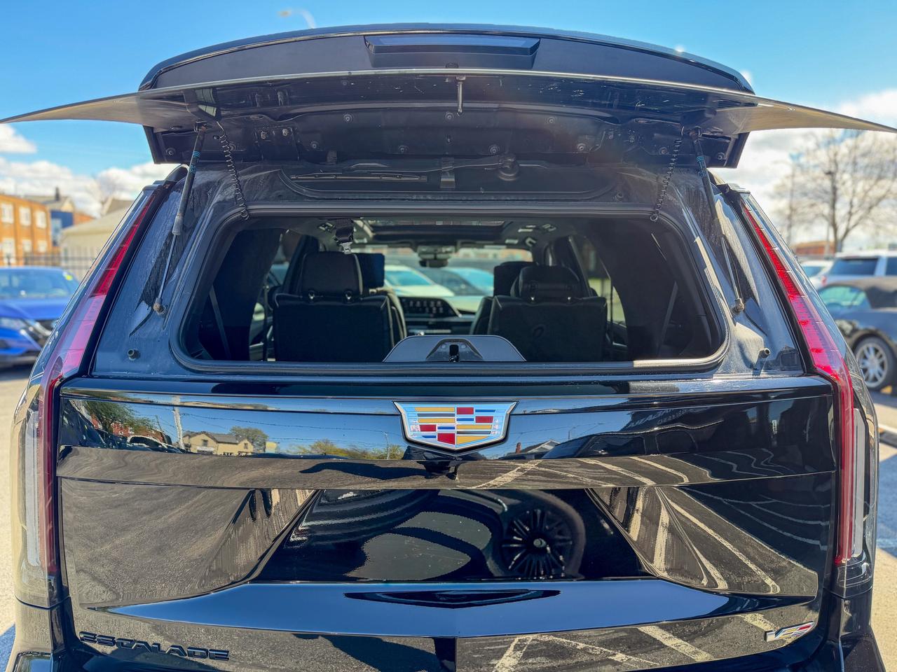 2023 Cadillac Escalade AWD 4dr V-Series Photo