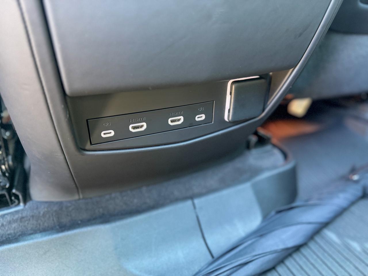 2023 Cadillac Escalade AWD 4dr V-Series Photo