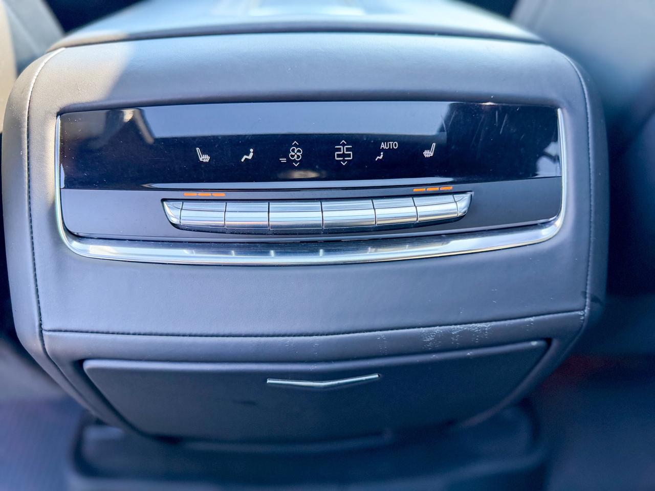 2023 Cadillac Escalade AWD 4dr V-Series Photo