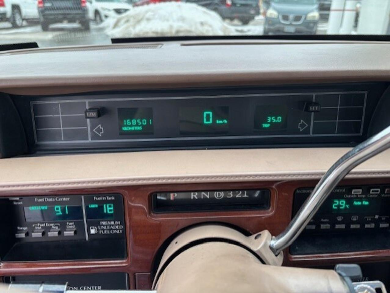 1991 Cadillac Fleetwood V8 **VINYL TOP-SENIOR DRIVEN-NO ACCIDENTS** Photo