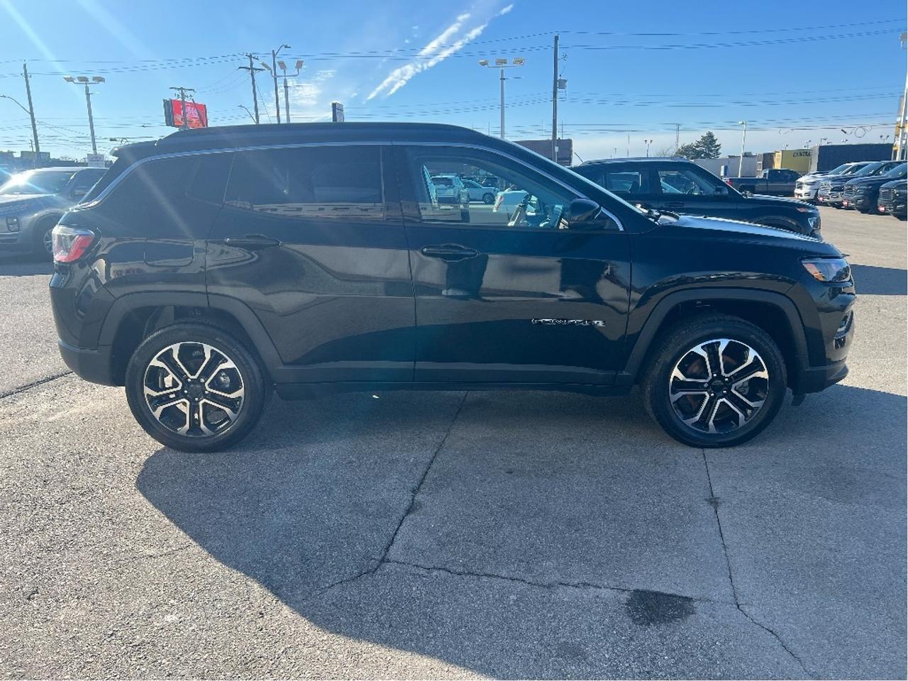 2022 Jeep Compass Limited 4x4 *SUN *LTHR *PWR SEAT *PREMIUM AUDIO Photo