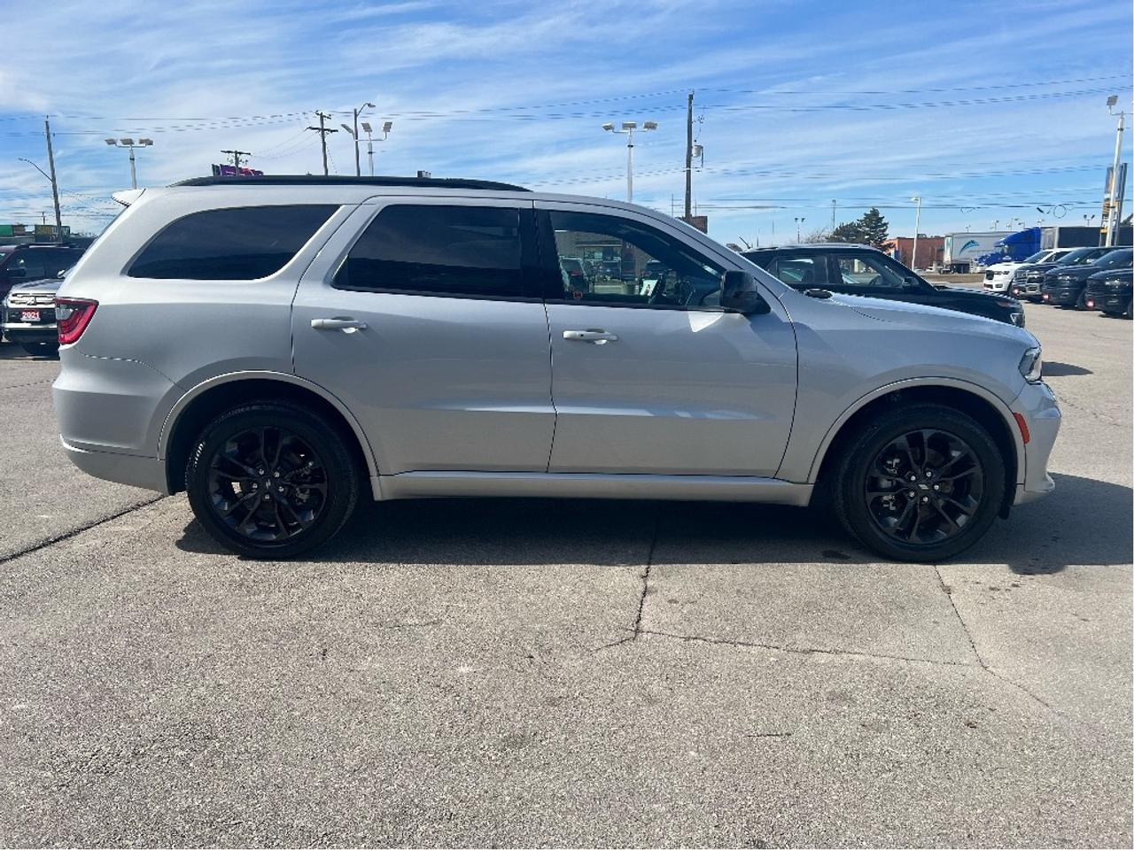 2023 Dodge Durango SXT Plus AWD Blacktop *TOW *SUN *7-PASS *LOW KMS Photo