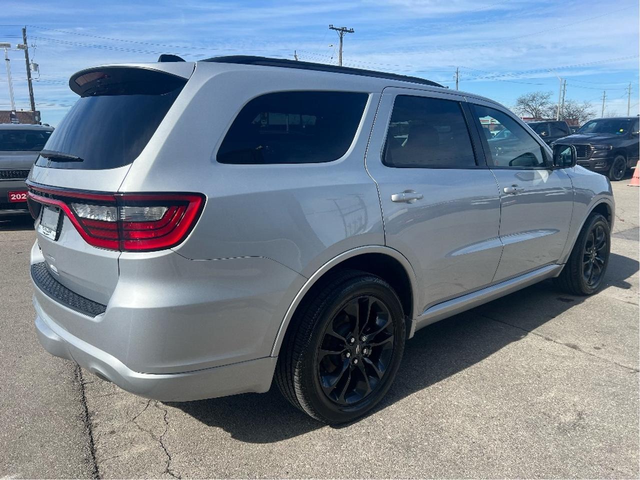 2023 Dodge Durango SXT Plus AWD Blacktop *TOW *SUN *7-PASS *LOW KMS Photo