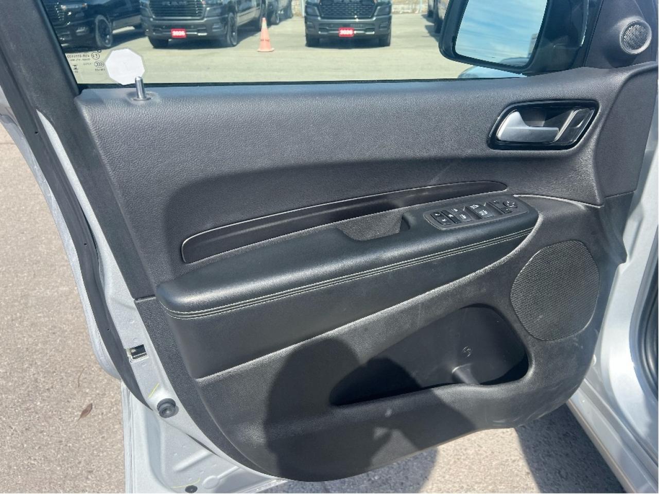 2023 Dodge Durango SXT Plus AWD Blacktop *TOW *SUN *7-PASS *LOW KMS Photo