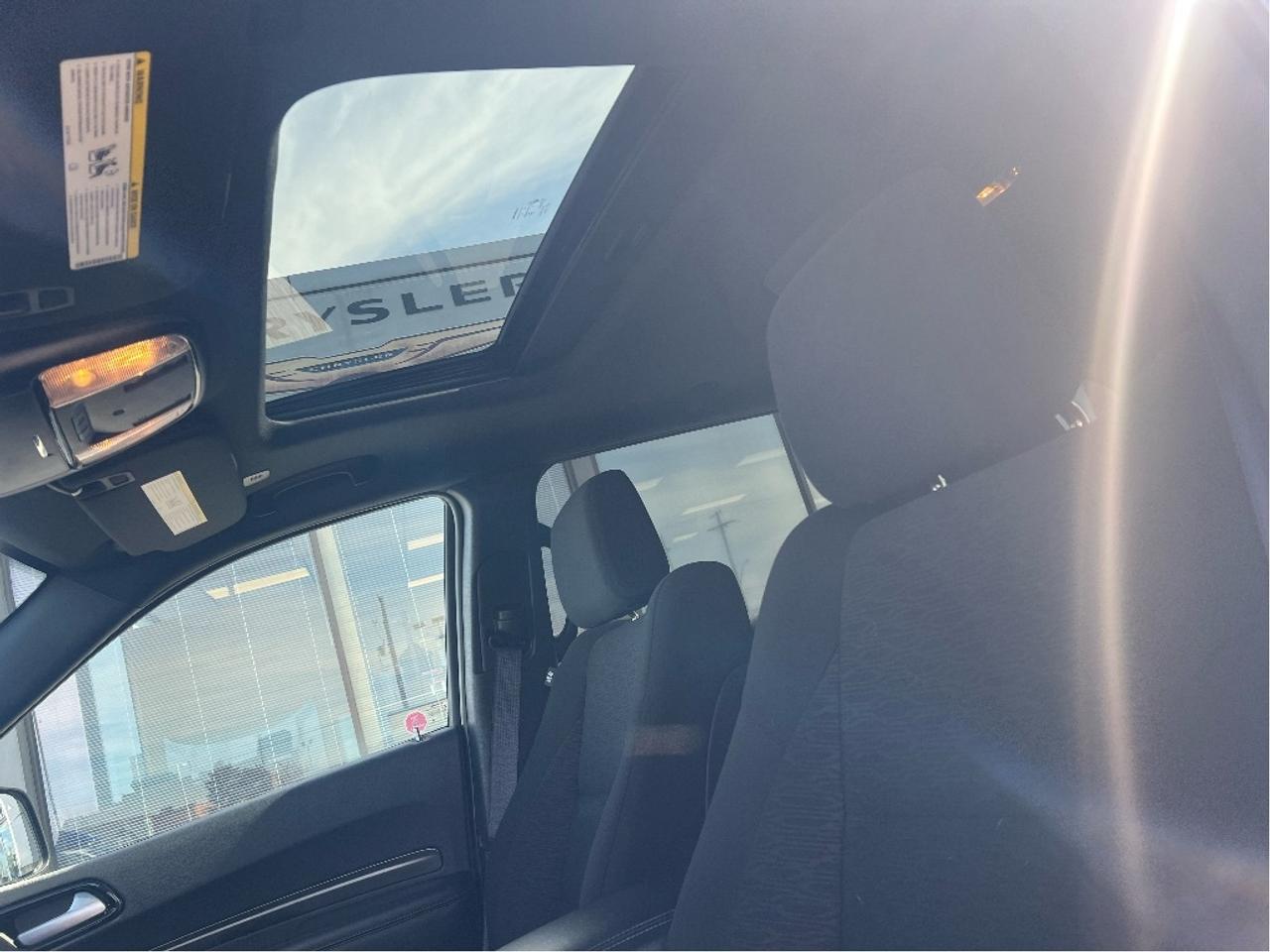 2023 Dodge Durango SXT Plus AWD Blacktop *TOW *SUN *7-PASS *LOW KMS Photo