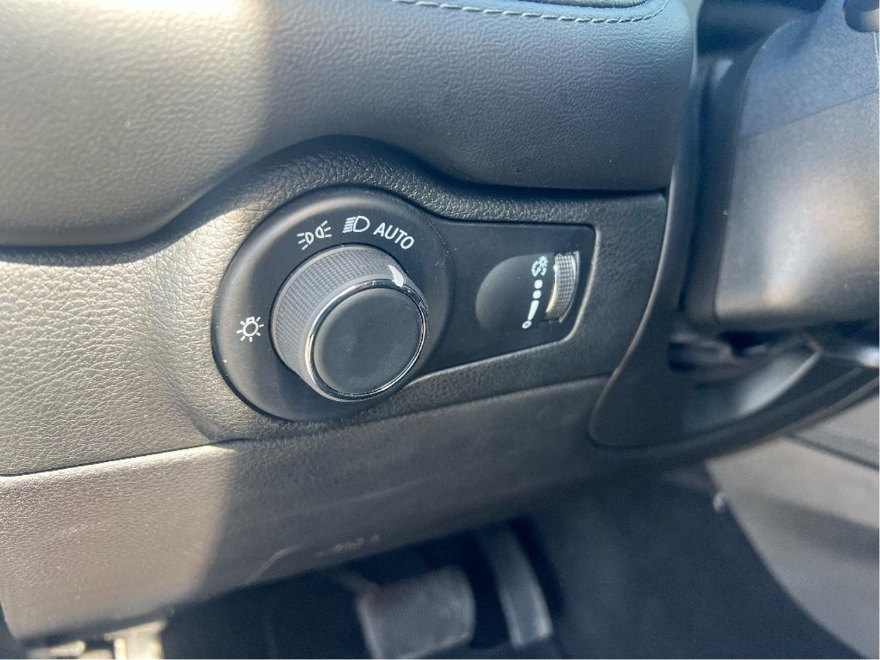 2023 Dodge Durango SXT Plus AWD Blacktop *TOW *SUN *7-PASS *LOW KMS Photo