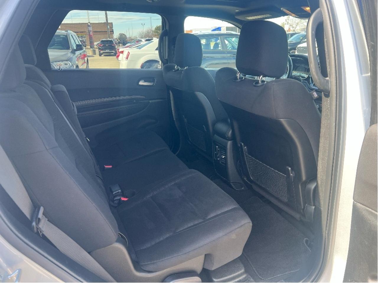 2023 Dodge Durango SXT Plus AWD Blacktop *TOW *SUN *7-PASS *LOW KMS Photo