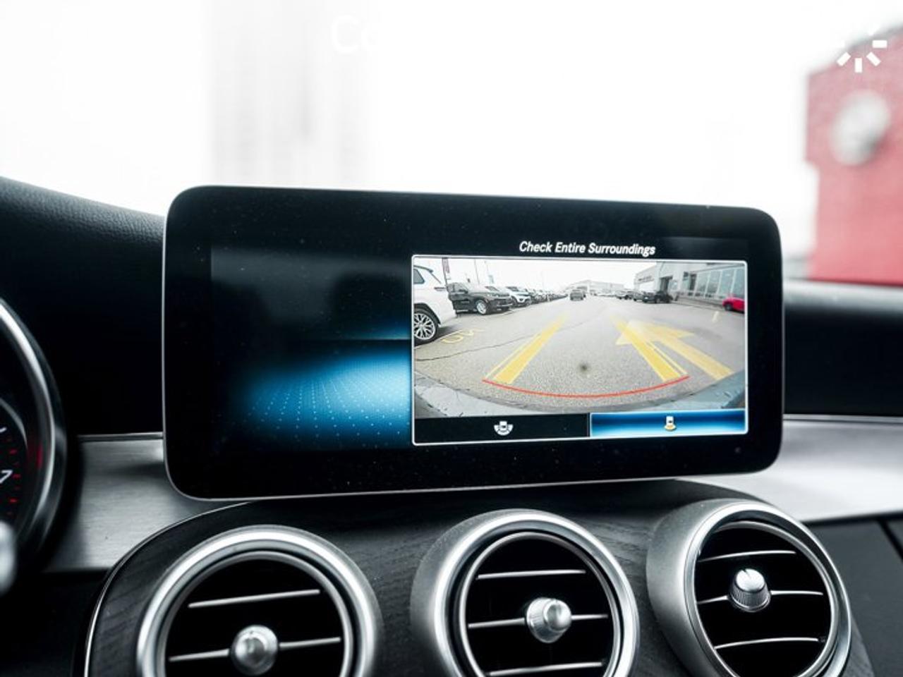 2020 Mercedes-Benz C-Class C 300 Sunroof AMG Package Navi Blind Spot Assist Photo