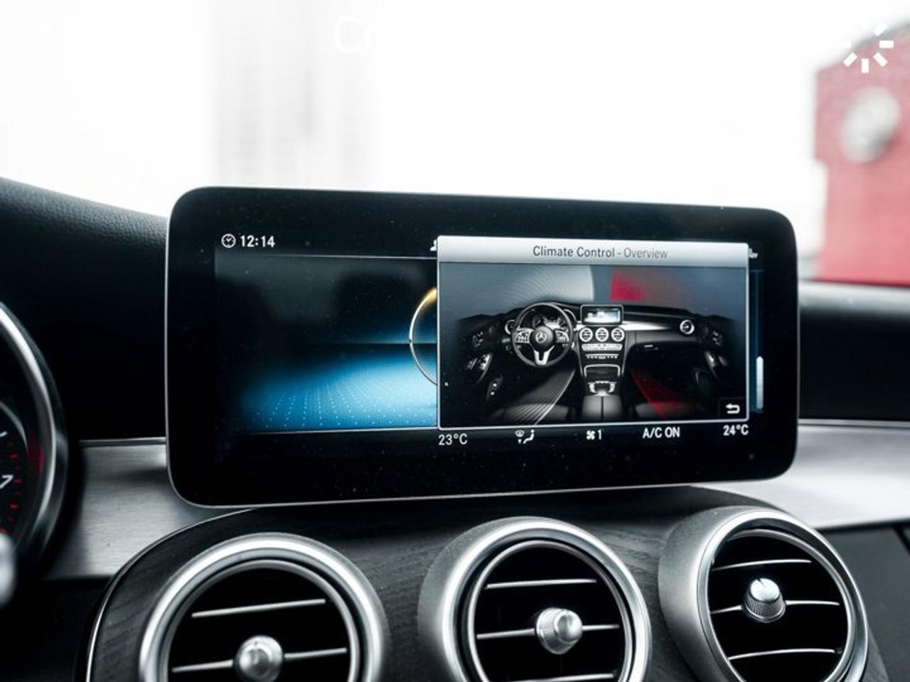 2020 Mercedes-Benz C-Class C 300 Sunroof AMG Package Navi Blind Spot Assist Photo