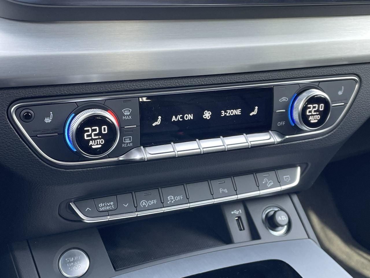 2023 Audi Q5 45 2.0T Progressiv quattro 7sp S Tronic   S Line B Photo