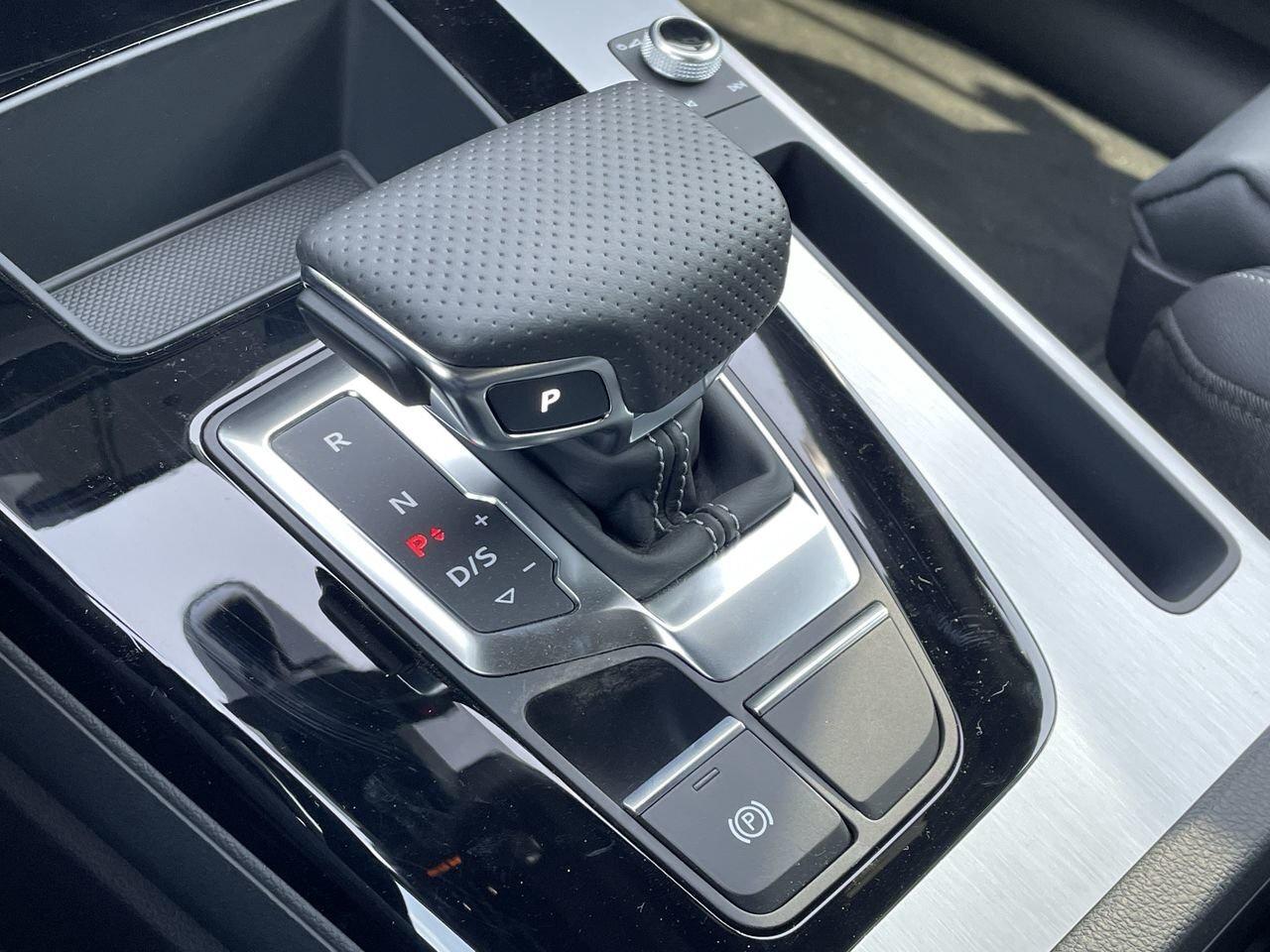 2023 Audi Q5 45 2.0T Progressiv quattro 7sp S Tronic   S Line B Photo