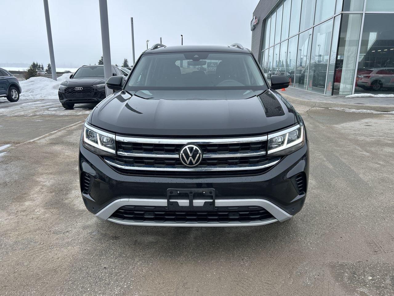 2022 Volkswagen Atlas Highline 3.6L   Low Km's   Accident-Free Photo3