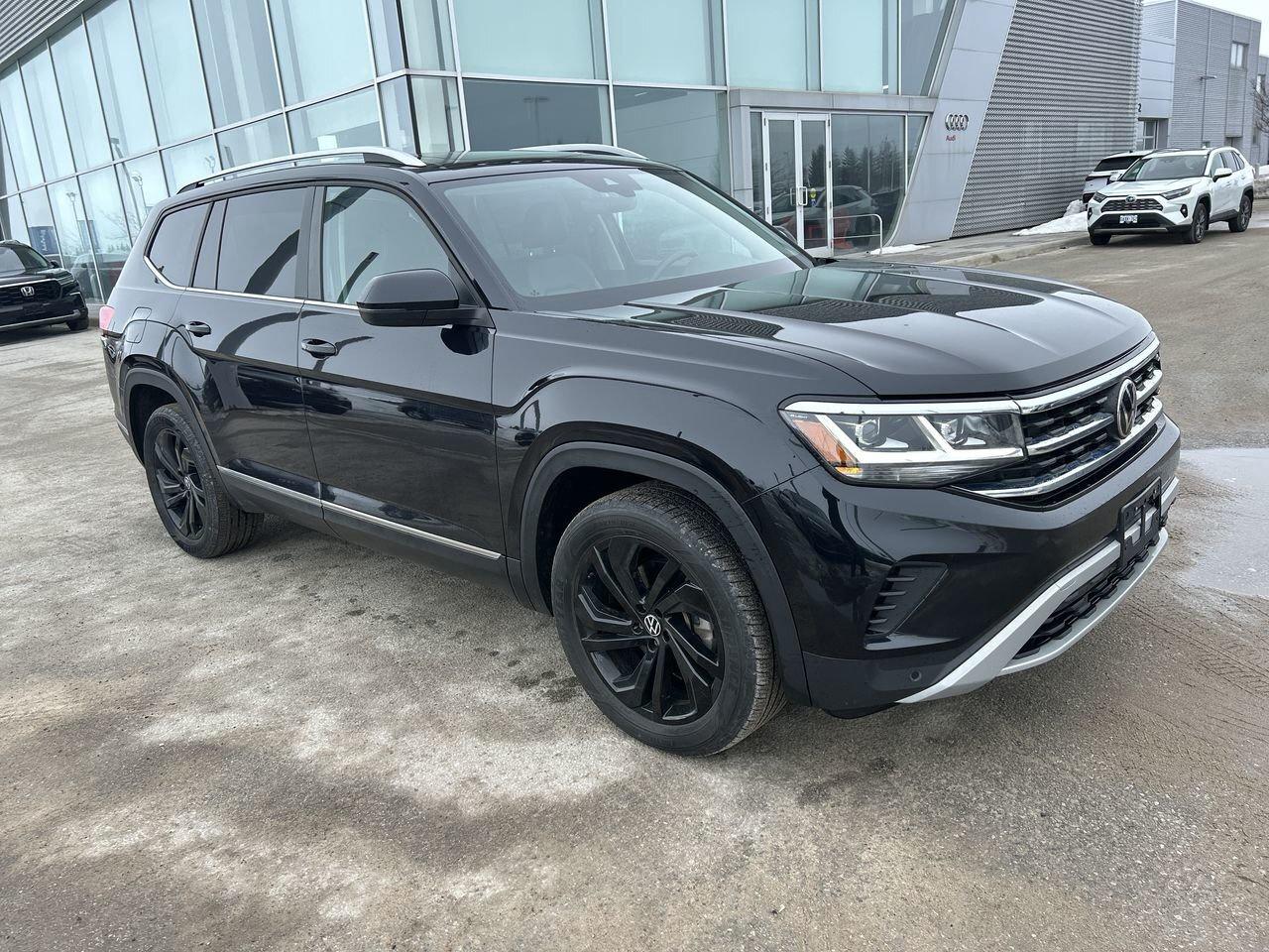 2022 Volkswagen Atlas Highline 3.6L   Low Km's   Accident-Free Photo