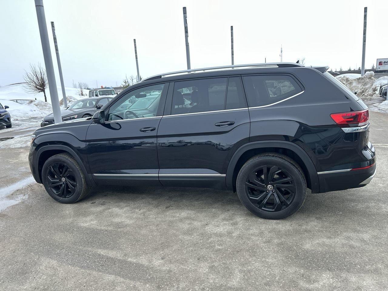 2022 Volkswagen Atlas Highline 3.6L   Low Km's   Accident-Free Photo