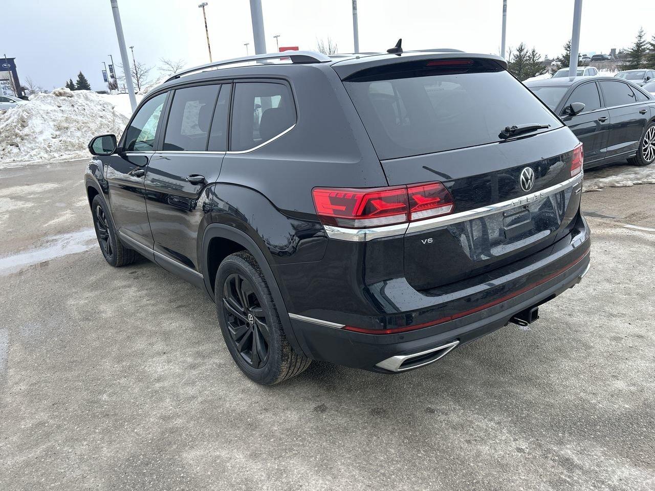 2022 Volkswagen Atlas Highline 3.6L   Low Km's   Accident-Free Photo