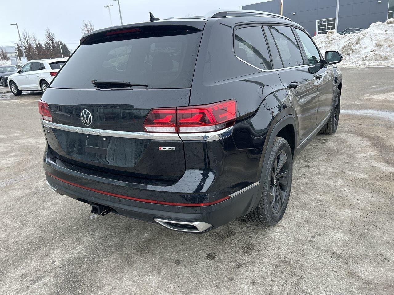 2022 Volkswagen Atlas Highline 3.6L   Low Km's   Accident-Free Photo
