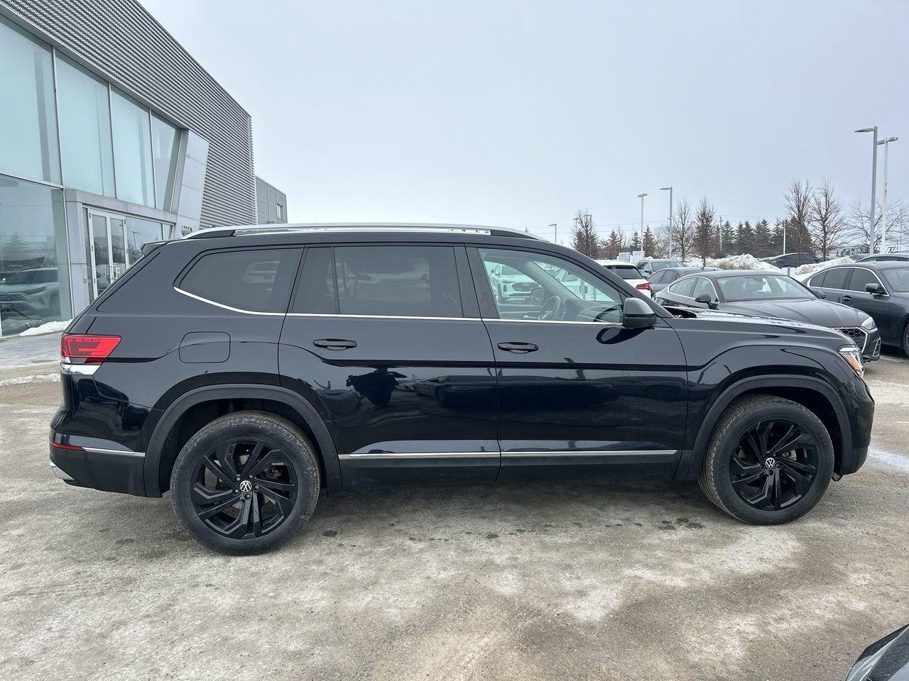 2022 Volkswagen Atlas Highline 3.6L   Low Km's   Accident-Free Photo