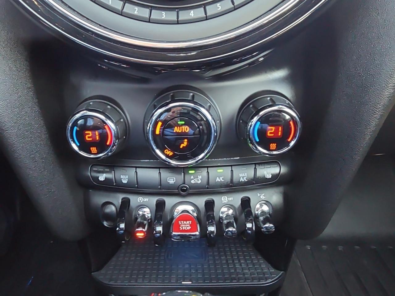 2016 MINI Cooper S * NO ACCIDENTS / HUD / HK SOUND / NAVI / CAMERA Photo