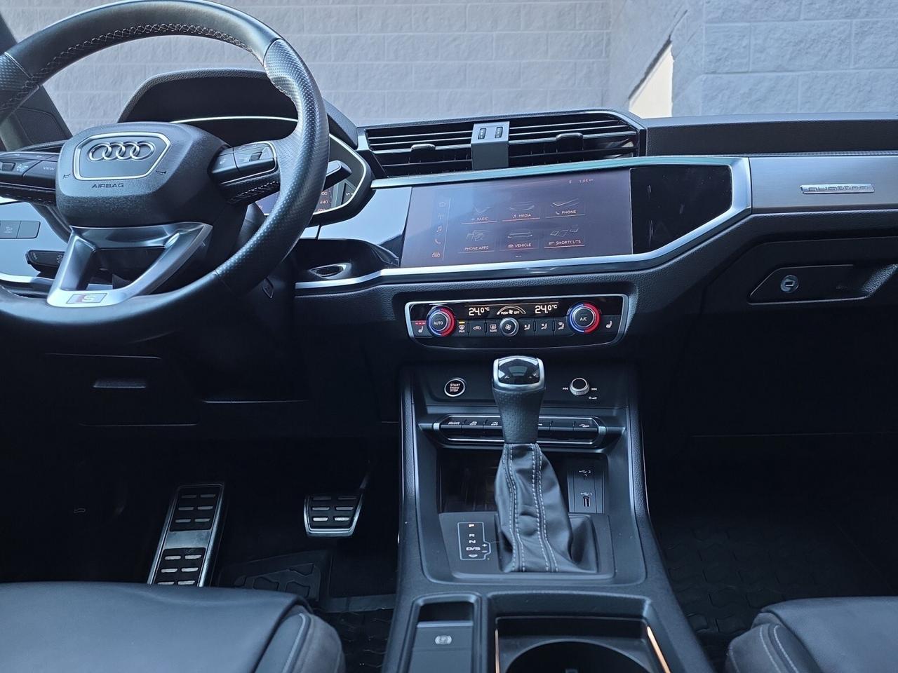 2021 Audi Q3 Progressiv S-Line Black Optics * DIGITAL DASH / CA Photo