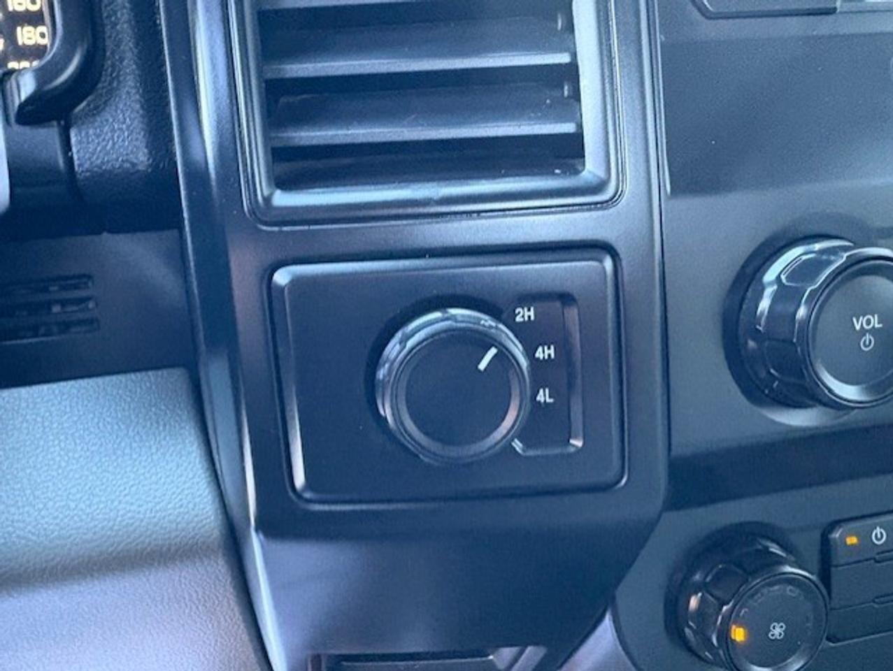 2018 Ford F-150 XL 4WD REGULAR CAB 8' LONG BOX-1 OWNER-CERTIFIED! Photo