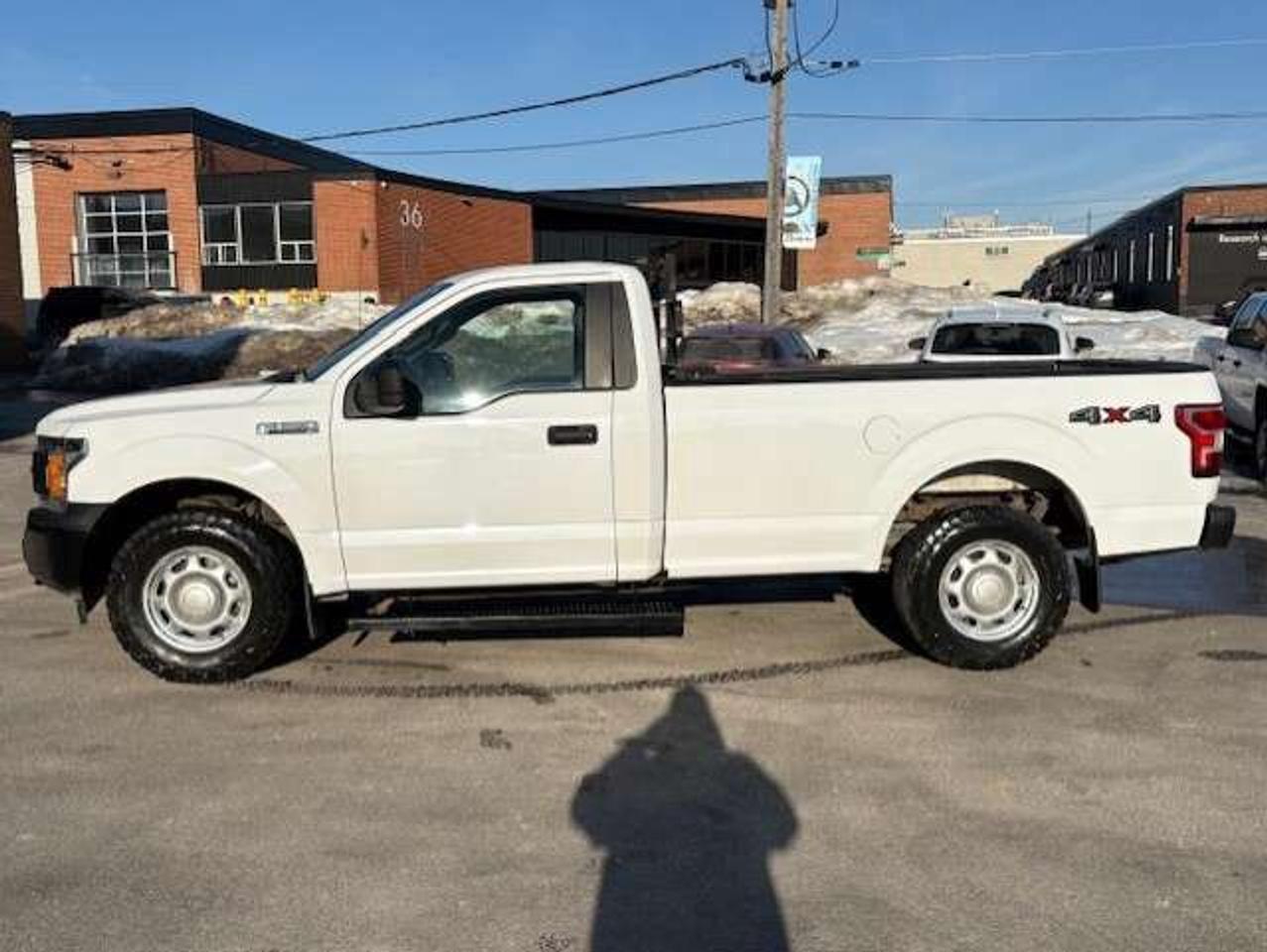2018 Ford F-150 XL 4WD REGULAR CAB 8' LONG BOX-1 OWNER-CERTIFIED! Photo1